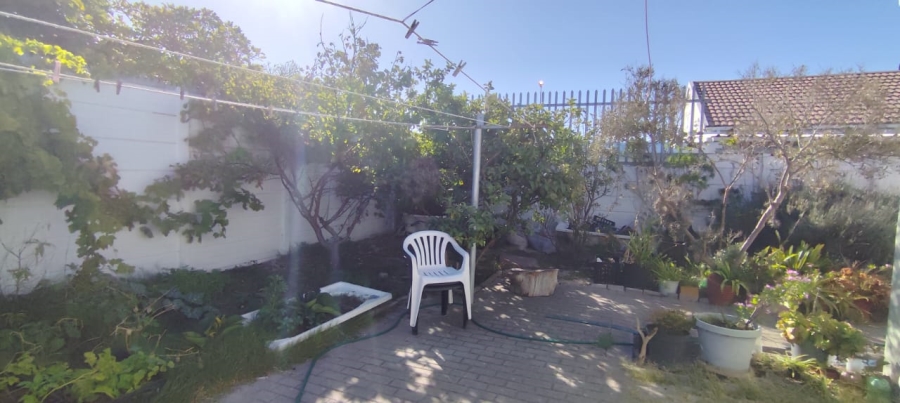 2 Bedroom Property for Sale in Colorado Western Cape